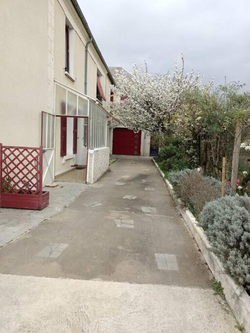 L'Escale Apartment Bourges Luaran gambar