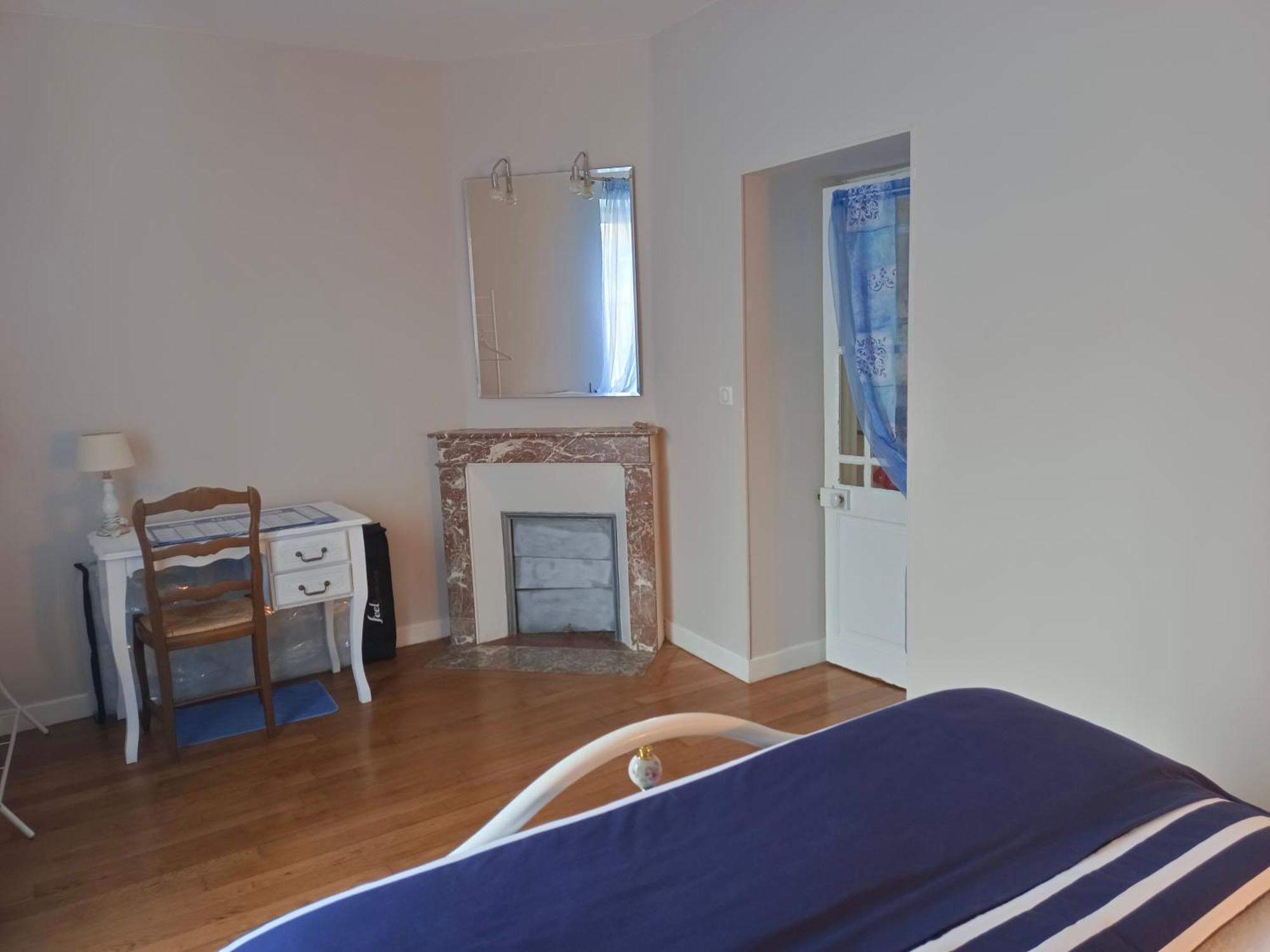 L'Escale Apartment Bourges Luaran gambar