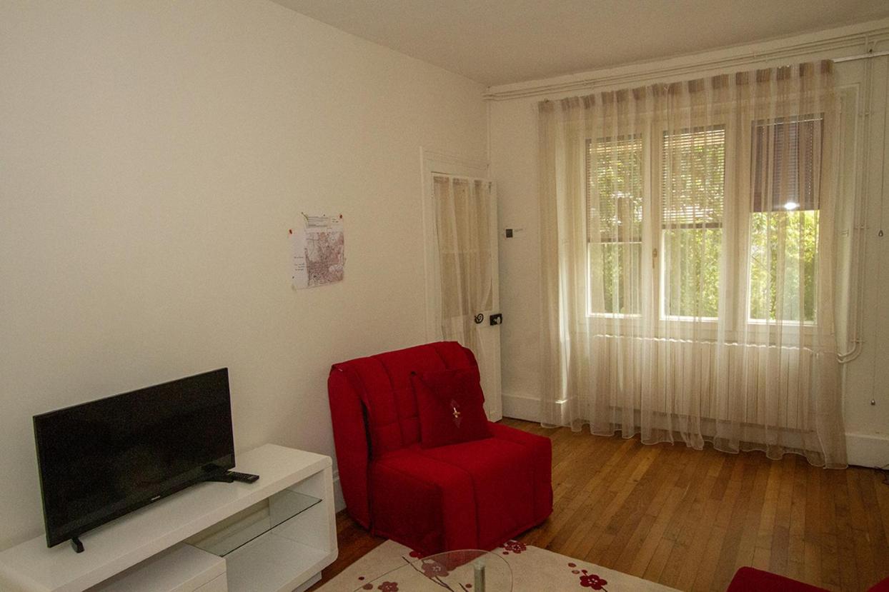 L'Escale Apartment Bourges Luaran gambar