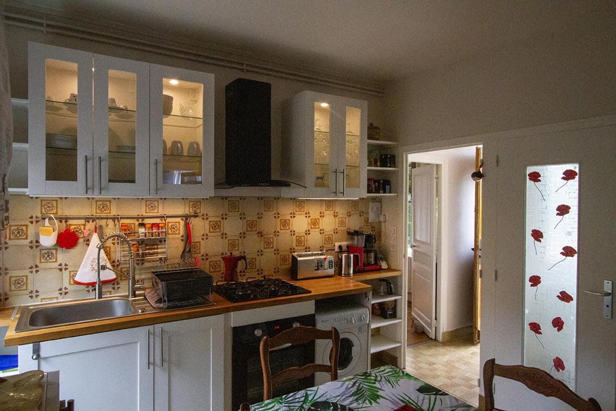 L'Escale Apartment Bourges Luaran gambar